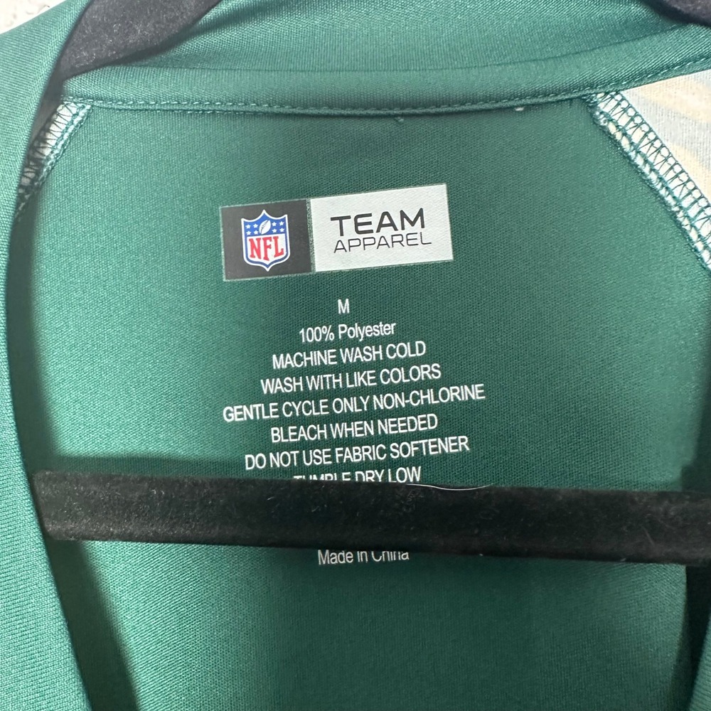 Green Bay Packers NFL Team Apparel Green Graphic T Shirt Size M - Picture 3 of 4